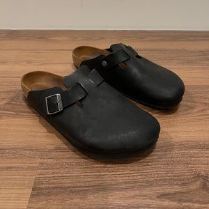 Birkenstock Boston Clog in black oiled leather. Men’s sz 10 (EU43)